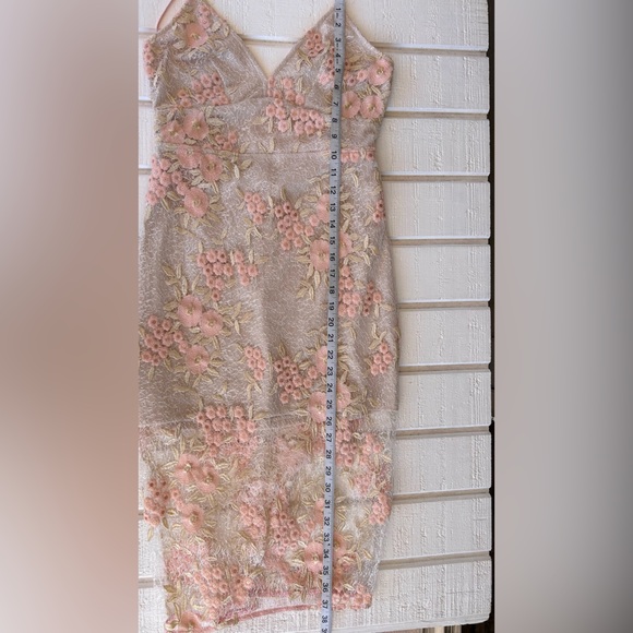 Lulus Women’s Lace Overlay Slip Dress V-Neck Lace Up‎ Back Size Small - Picture 10 of 10